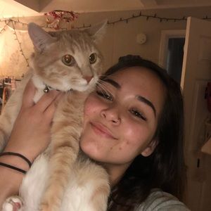 Meet your Posher, Ellie